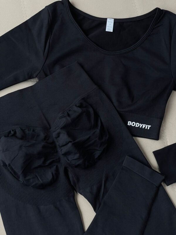 Crop Black - Image 3