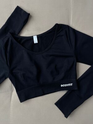 Crop Black