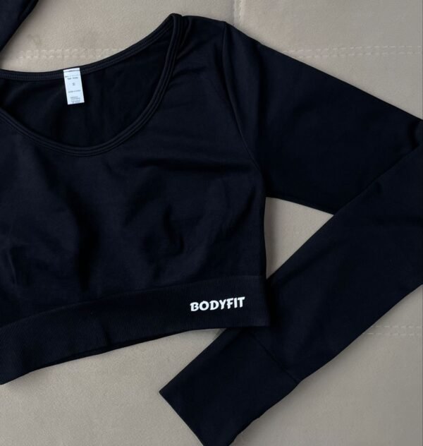 Crop Black - Image 2