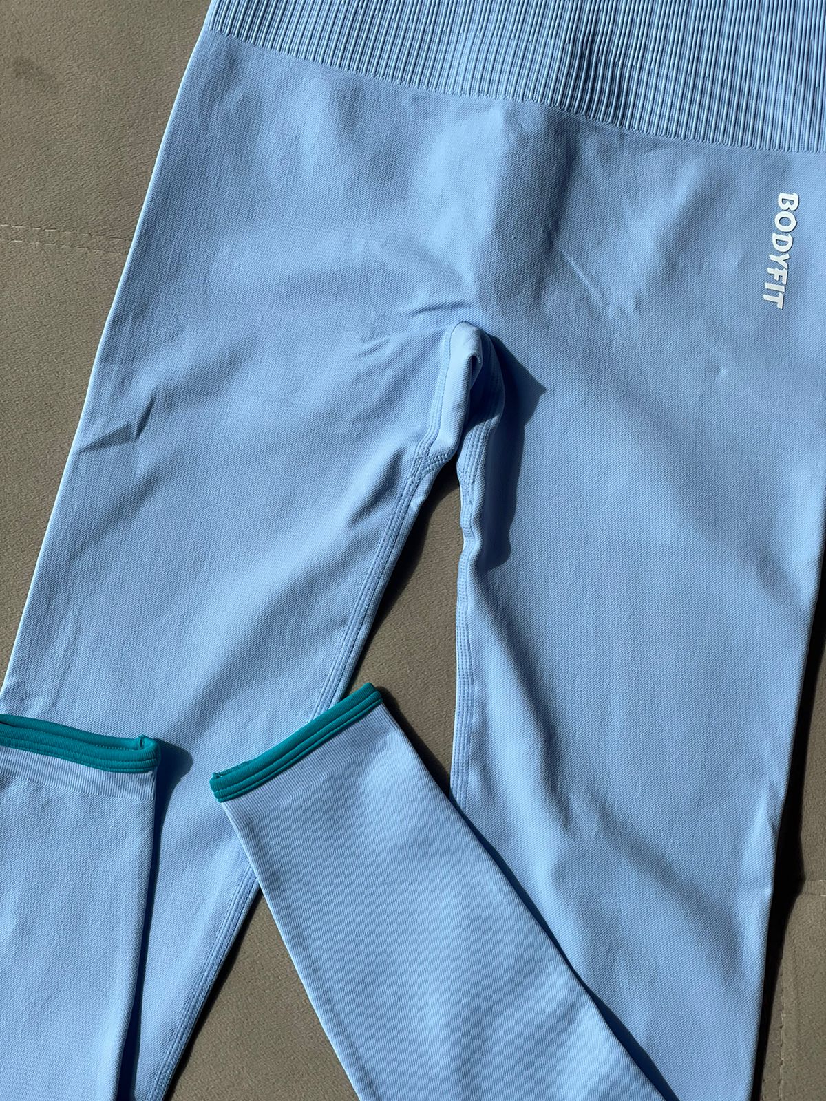 Legging Bicolor Cyan - Image 3