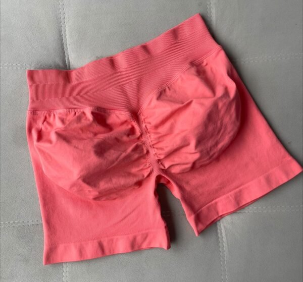 Short Peach - Image 6