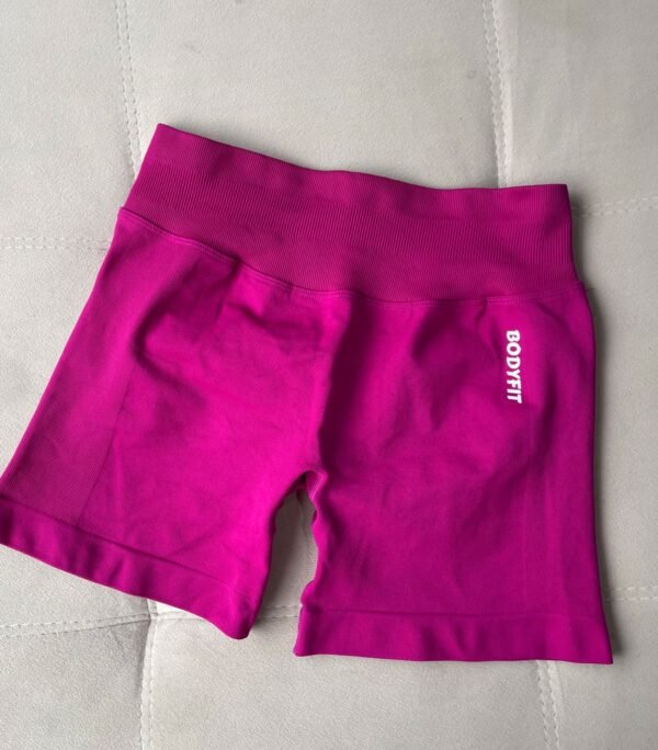 Short Plum