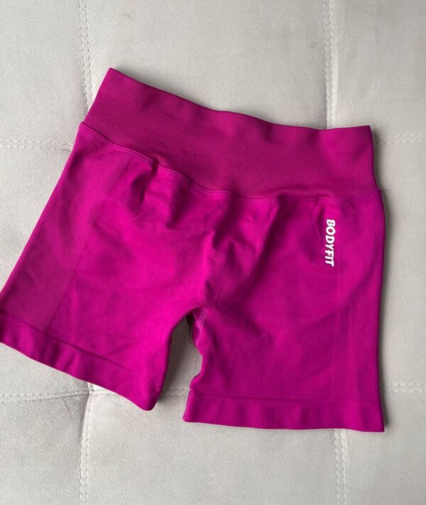 Short Plum - Image 2