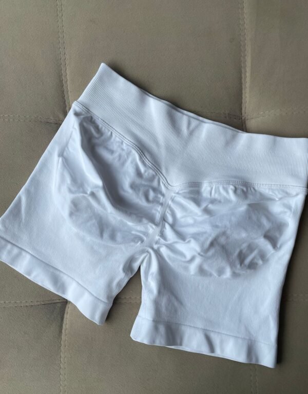 Short White - Image 5