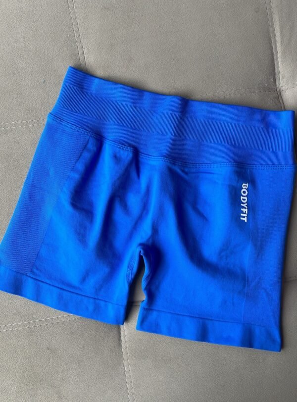 Short Blue