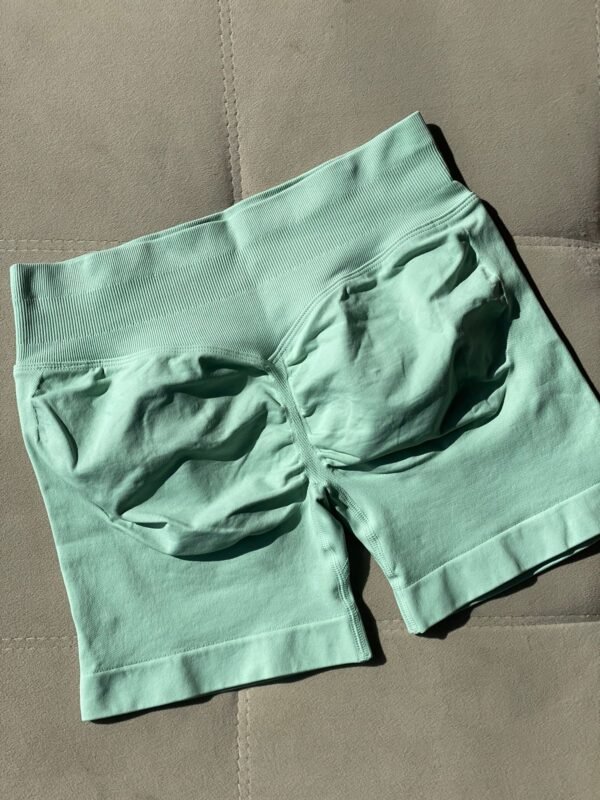 Short Jade - Image 3