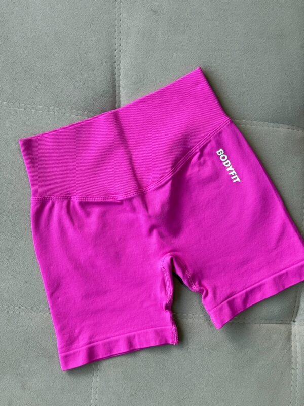 Short Pink