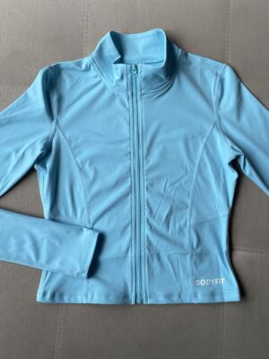 Campera Crop Celeste